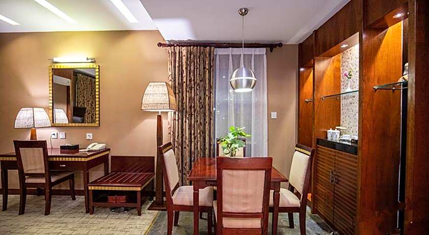Golden Spring Hotel