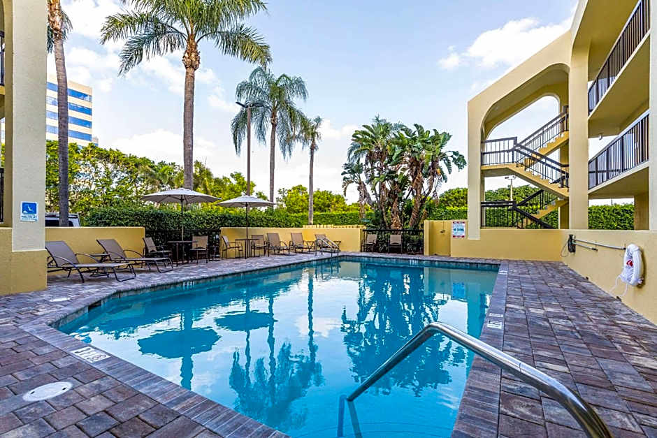 Quality Inn Palm Beach International Airport