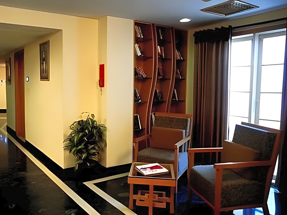 Tristar Service Apartments