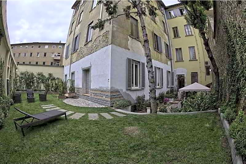 Aurora Florence