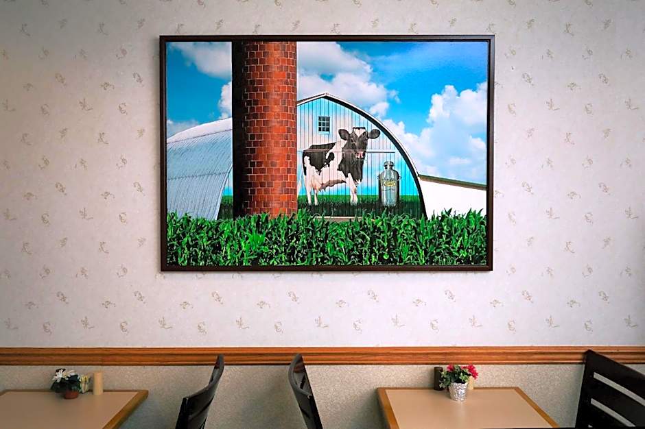 Lancaster Inn & Suites