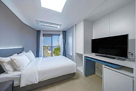 Deluxe Double Room with Sokcho-Eye View