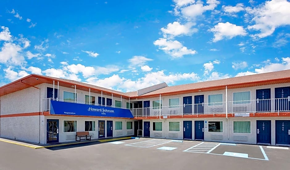 Howard Johnson by Wyndham Las Vegas near the Strip