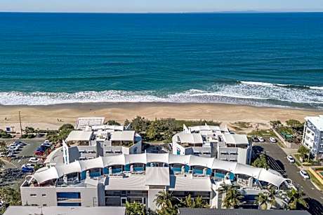 Rolling Surf Resort