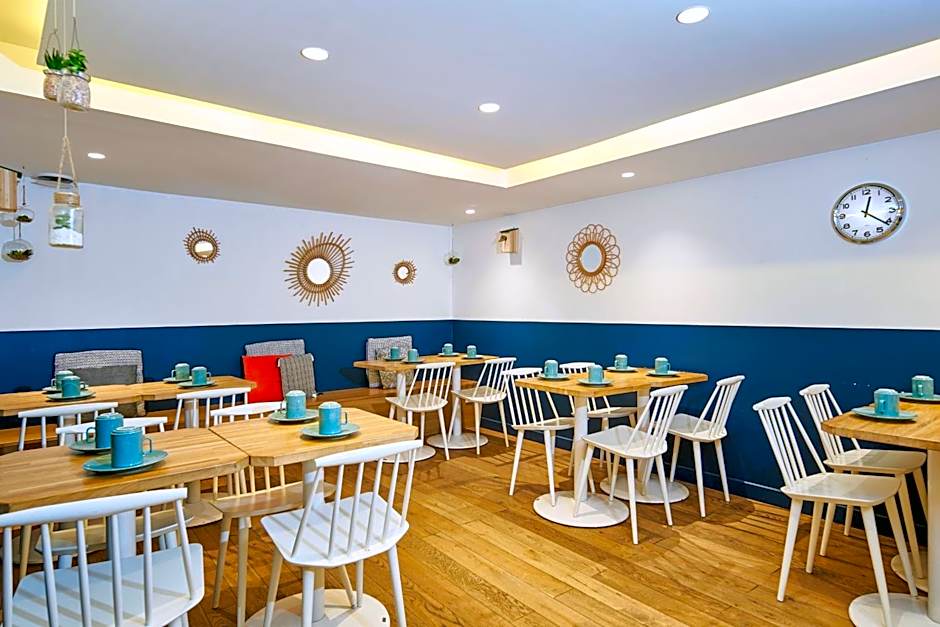 Hotel Magenta 38 by Happyculture