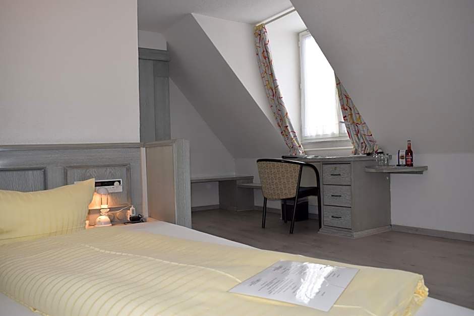 Avenue Hotel