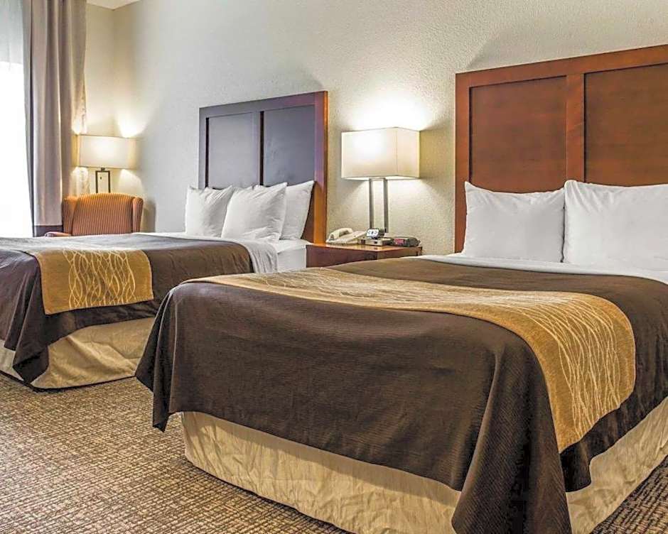 Comfort Inn & Suites