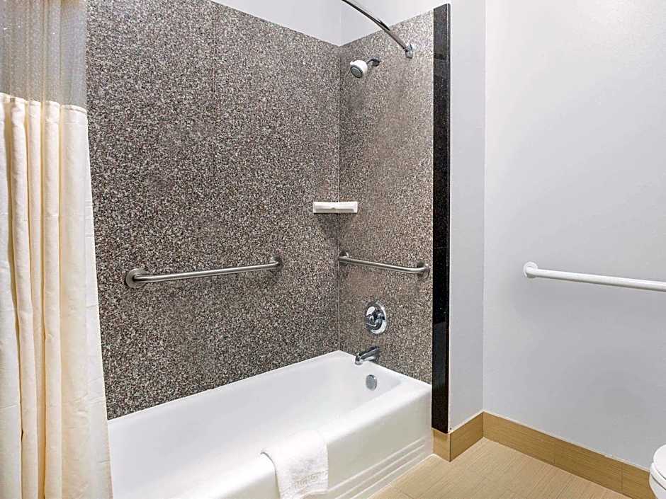 Days Inn by Wyndham Robstown