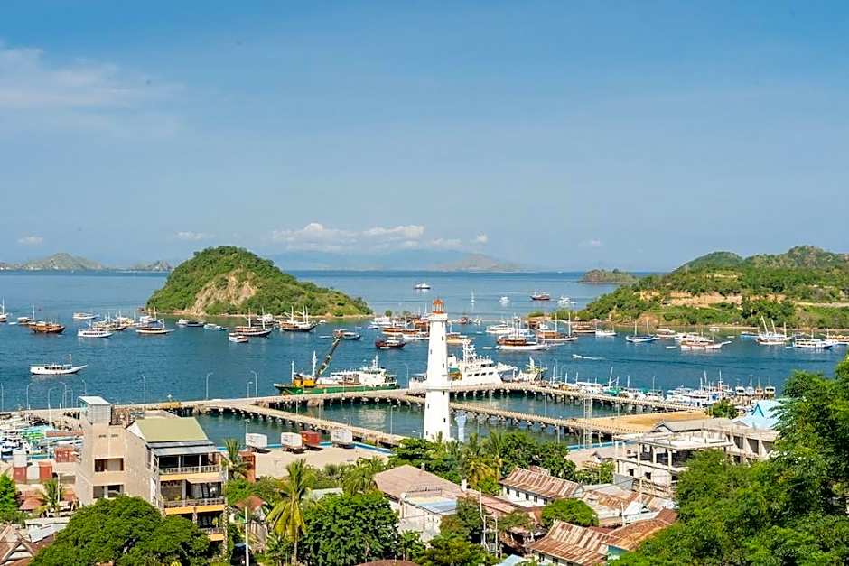 Komodo Lodge