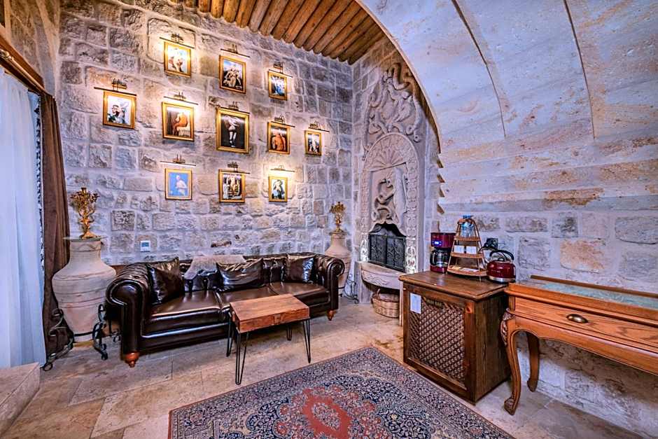 Cappa Via Cave Hotel