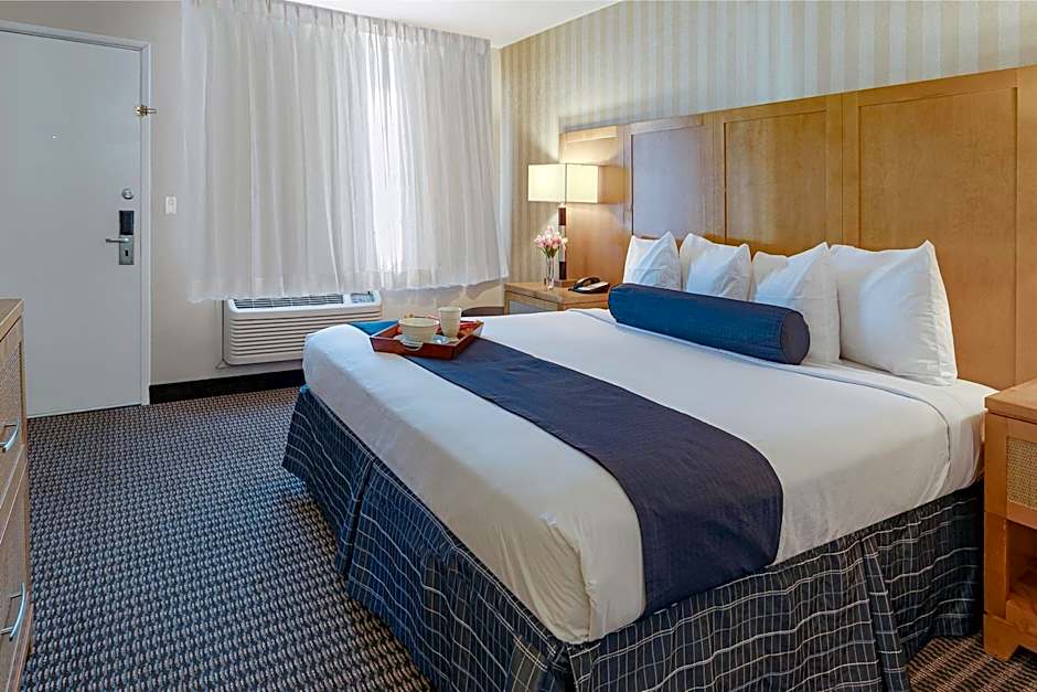 Travelodge by Wyndham Palm Springs