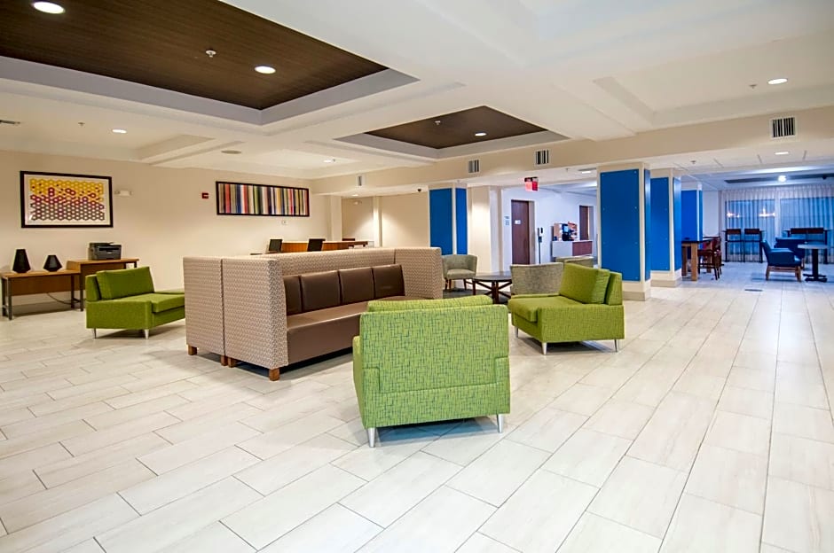 Holiday Inn Express Hotel & Suites Biloxi- Ocean Springs, an IHG Hotel