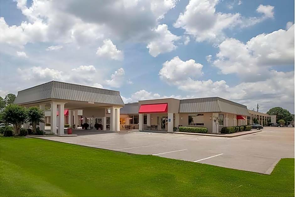 Iberia House & Suites