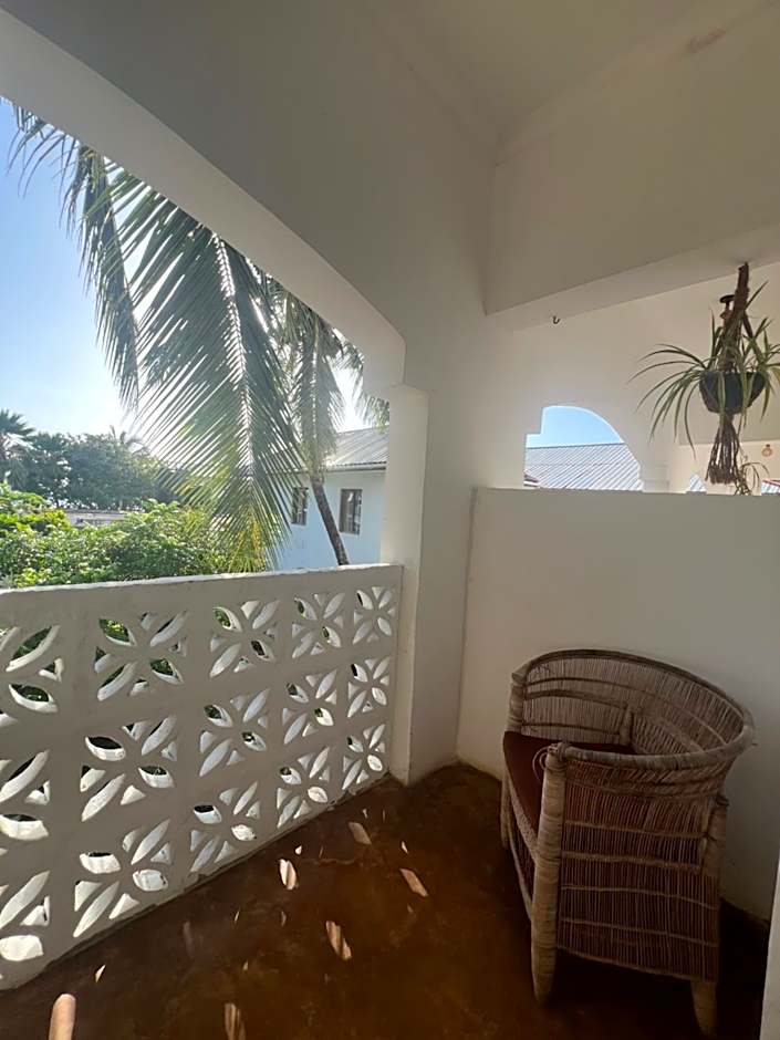 Siri Beach Lodge