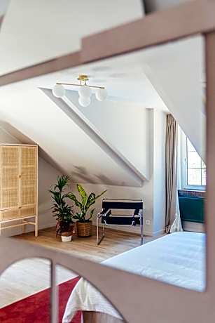 Studio with Garden View