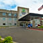 Holiday Inn Express & Suites Omaha - 120th and Maple By IHG