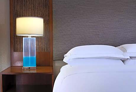 Double Room with Two Double Beds and Tub - Mobility/Hearing Accessible