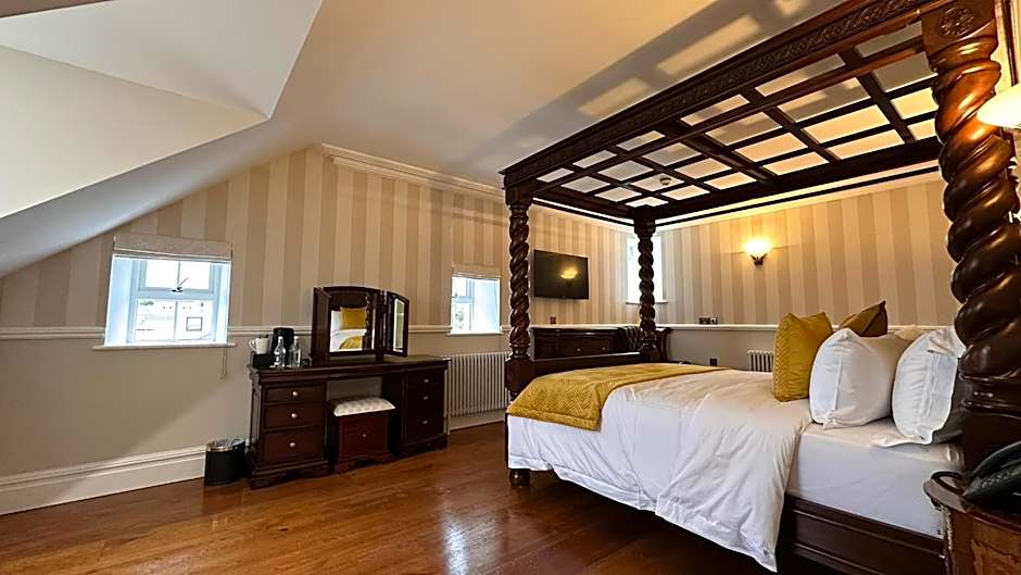 Photo 1 of 5 of Deluxe Suite, Sea View