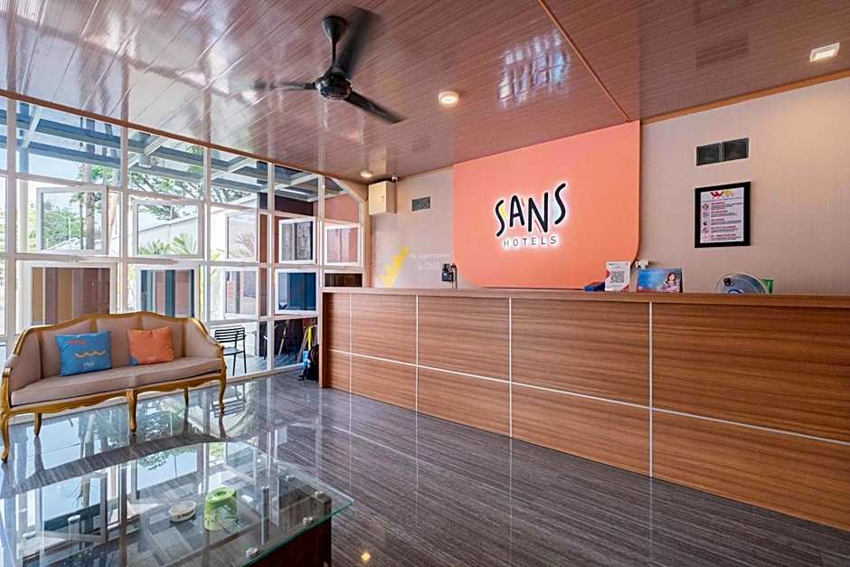 Sans WM Hotel Blitar