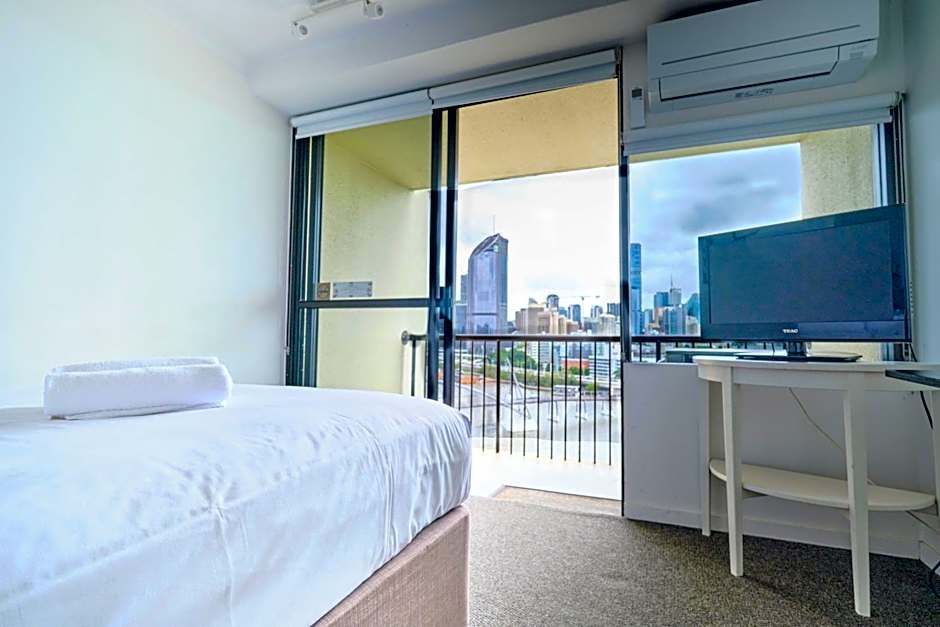 River Plaza Apartments