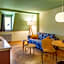 Alma Hotel - Boutique hideaway by the lake with rooftop and ladies-only wellness