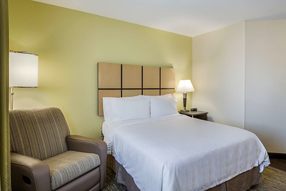 Candlewood Suites Virginia Beach-Norfolk