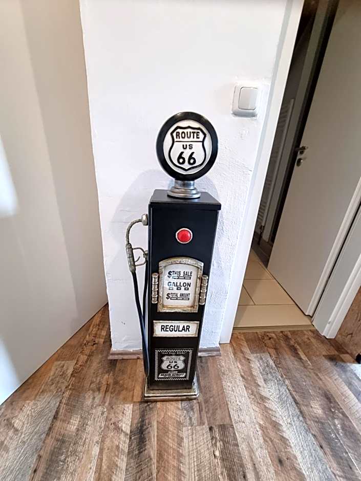 CJS Apartments - Chill or Drive am Nurburgring, Free Parking, WLan, Spacious Rooms, Quiet Location