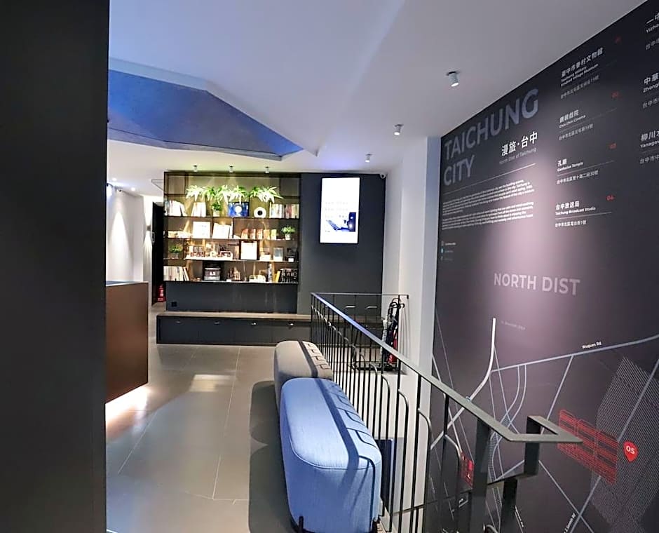 Slow Town Hotel - Glowing