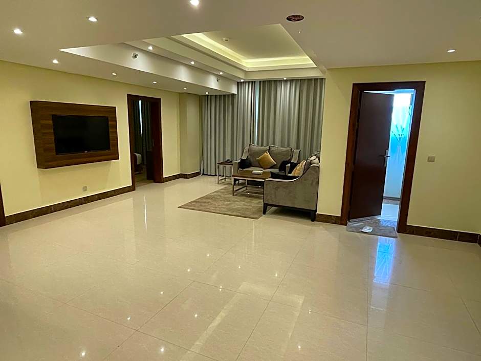 شقة فاخرة بالخبر- حي الحمراء