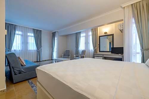 Hanedan Beach Hotel