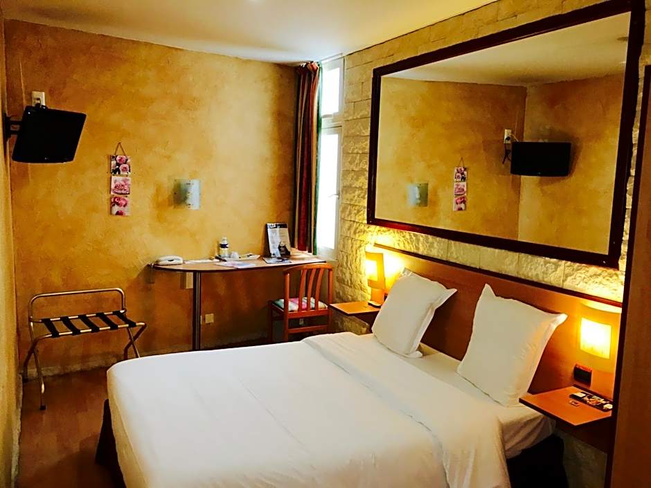 Hôtel Bosquet Pau Centre - Self Check In Budget Hotel