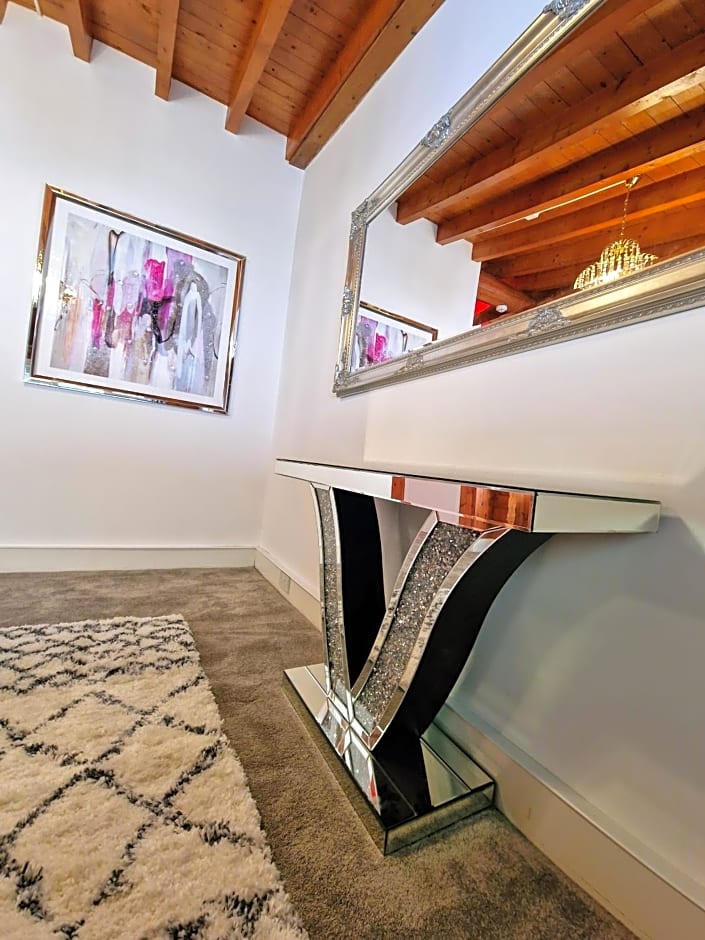 Kaoglen Apollo-Hot tub-Cairngorms-Pet friendly