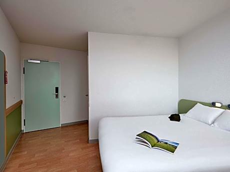 King Room - Wheelchair Accessible