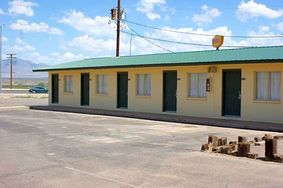 Hwy Express Inn And Suites