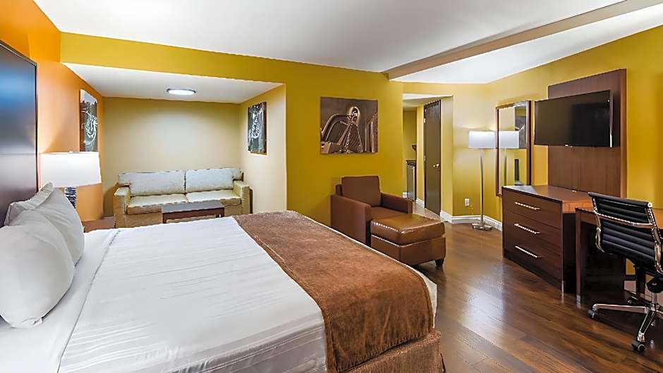 Laos Mar Hotel & Suites