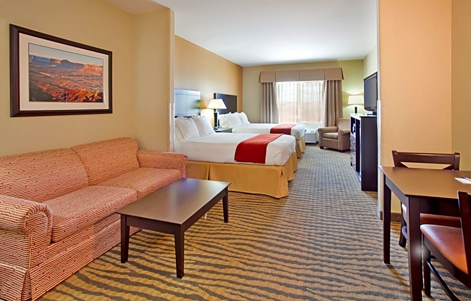 Holiday Inn Express & Suites Gallup East By IHG