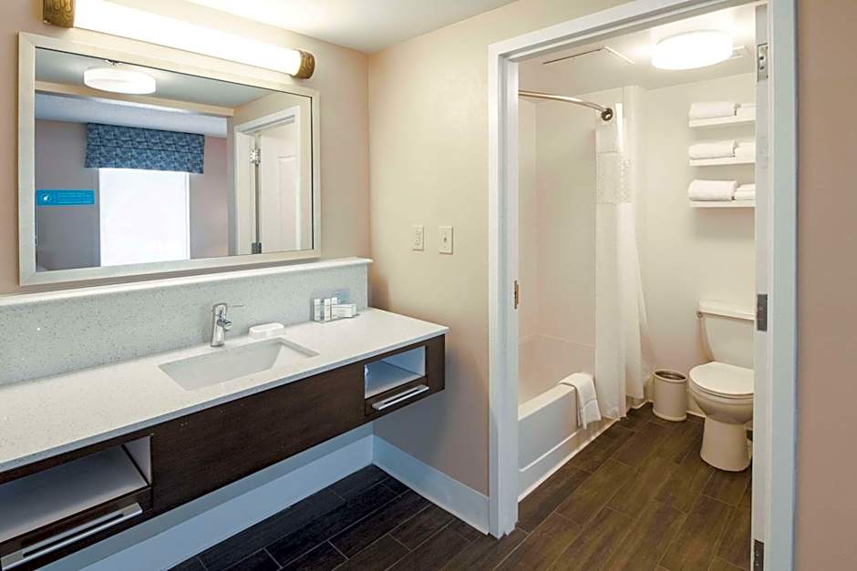 Hampton Inn By Hilton & Suites Huntsville Hampton Cove