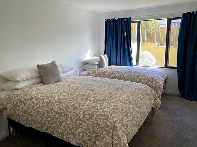 Colonial Manor Motel