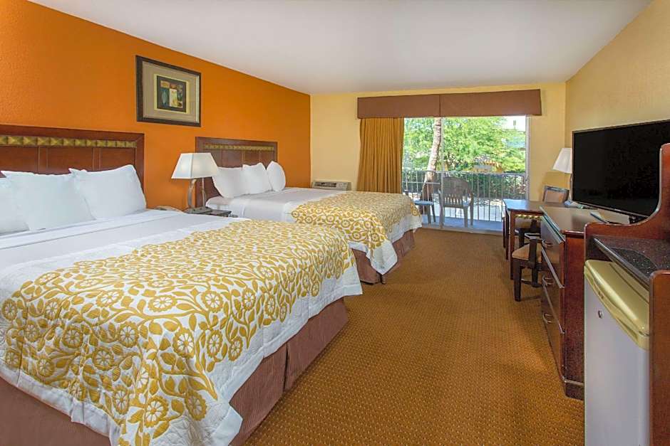 Days Inn by Wyndham Palm Springs