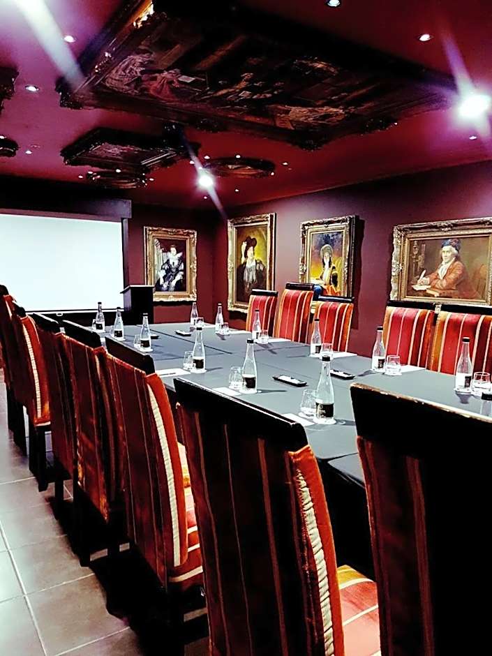 Fusion Boutique Hotel