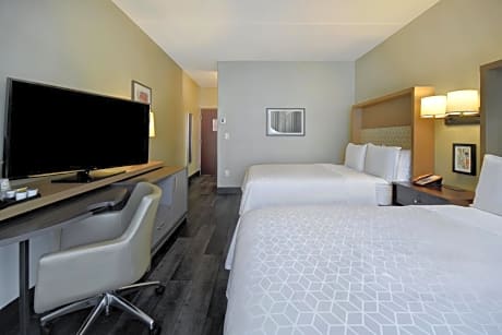 Standard Queen Room with Two Queen Beds - Top Floor/Mobility Access