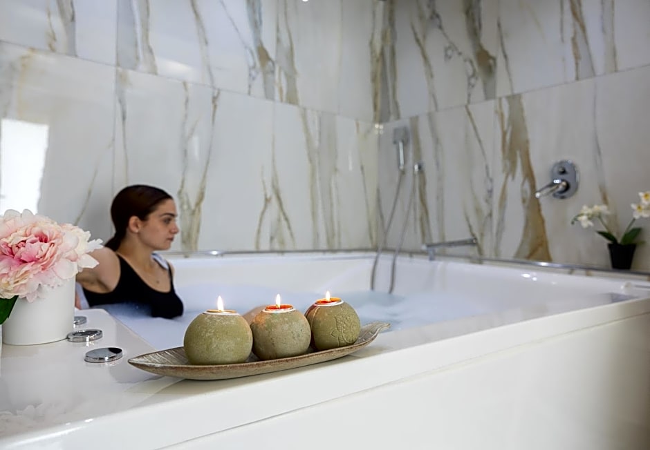 La Perla Luxury Rooms