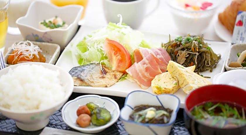 Hotel Peace Island Ishigaki In Yashima