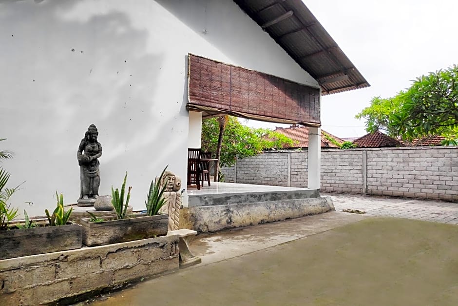 OYO 3833 Abian Villa By Nur Abian