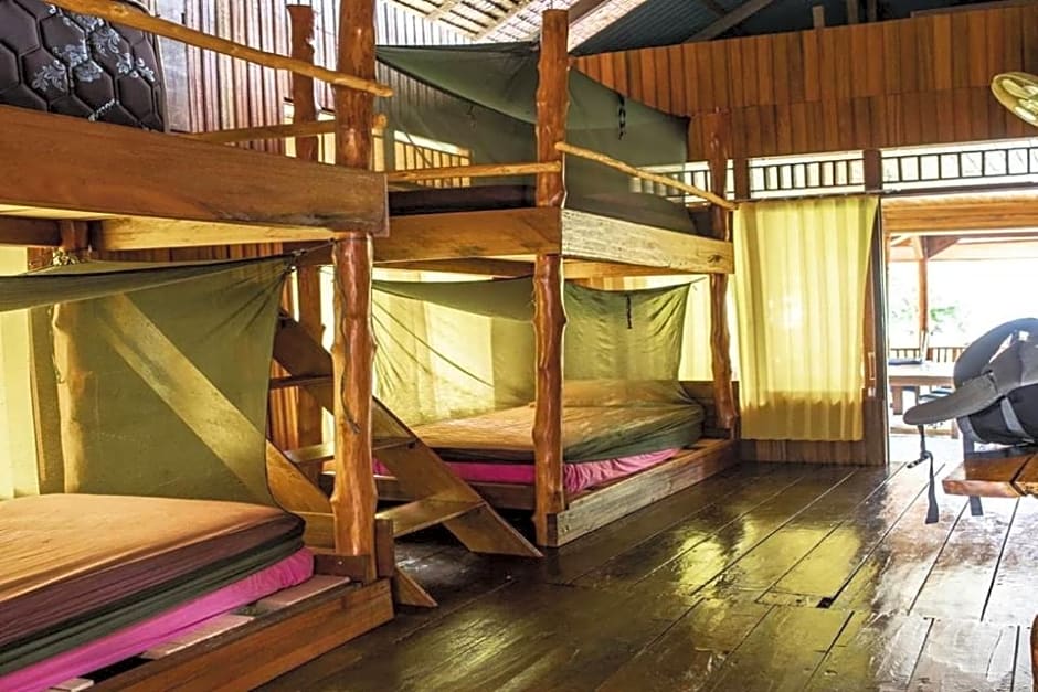 Mentawai Ebay Playground Surfcamp
