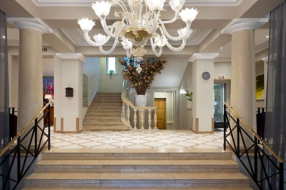 My City Hotel