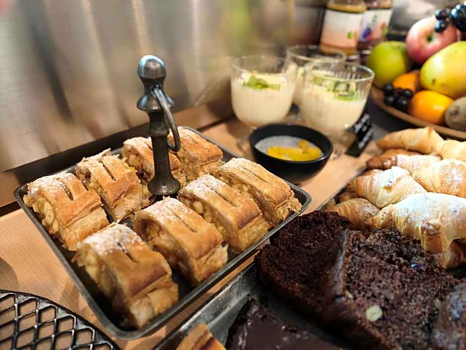 Felicity Garni Hotel