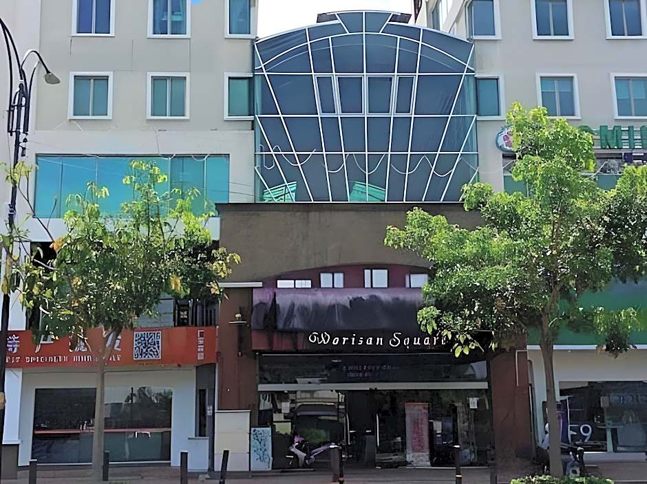 Homy Seafront Hostel
