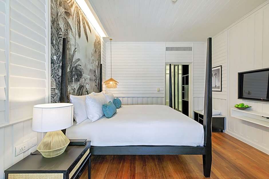 Photo 1 of 3 of Superior 1 King Bed, Balcony