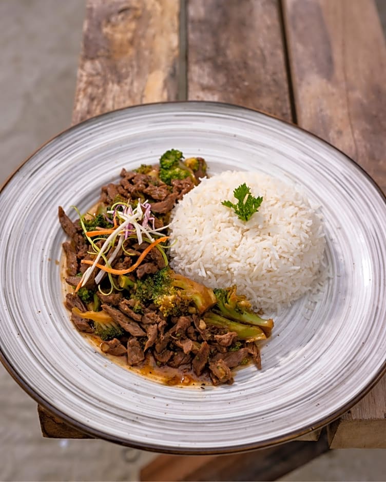 The White Harp Beach Hotel